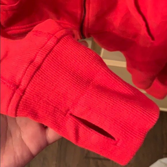 Lululemon Scuba Hoody - Picture 2 of 6